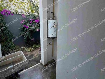 CASA EN VENTA EN XOCHITEPEC DENTRO DE FRACCIONAMIENTO CON ALBERCA