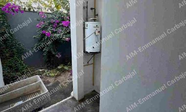 CASA EN VENTA EN XOCHITEPEC DENTRO DE FRACCIONAMIENTO CON ALBERCA