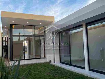 RESIDENCIA EN VENTA EN LA CAMPIÑA DEL BOSQUE