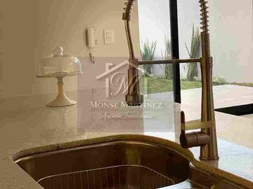 RESIDENCIA EN VENTA EN LA CAMPIÑA DEL BOSQUE