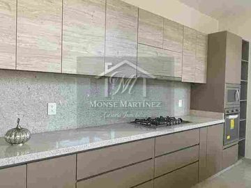 RESIDENCIA EN VENTA EN LA CAMPIÑA DEL BOSQUE