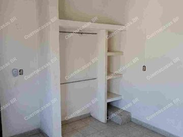 BAJO DE PRECIO: Edificio con bodega en CIVAC | $7.5 MDP | Se escuchan ofertas. URGE!!