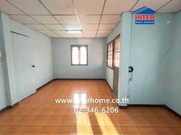 Two-story townhome, 33.8 sq.wah, Poonlap Village, Workpoint Soi, Pracha Uthit Road, Mueang Pathum Thani, Pathum Thani.