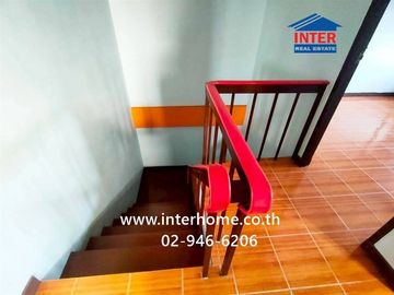 Two-story townhome, 33.8 sq.wah, Poonlap Village, Workpoint Soi, Pracha Uthit Road, Mueang Pathum Thani, Pathum Thani.