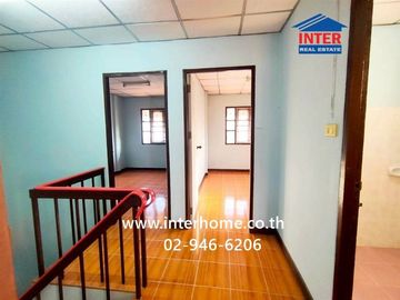 Two-story townhome, 33.8 sq.wah, Poonlap Village, Workpoint Soi, Pracha Uthit Road, Mueang Pathum Thani, Pathum Thani.