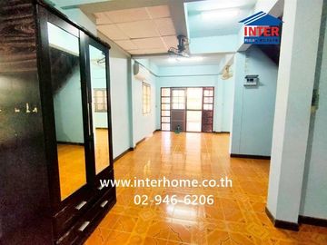 Two-story townhome, 33.8 sq.wah, Poonlap Village, Workpoint Soi, Pracha Uthit Road, Mueang Pathum Thani, Pathum Thani.