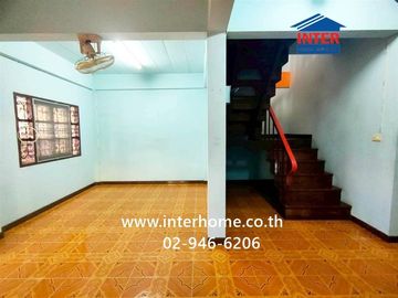 Two-story townhome, 33.8 sq.wah, Poonlap Village, Workpoint Soi, Pracha Uthit Road, Mueang Pathum Thani, Pathum Thani.