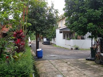 Rumah 2Lt di Muri Salim Pisangan Cireundeu, Dekat Kampus UIN dan MRT Lebak Bulus
