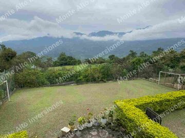 VENTA SAN ANTONIO DEL TEQUENDAMA - Finca con 8 habitaciones, piscina y zonas de eventos, lista para generar ingresos EN LA UNIÓN