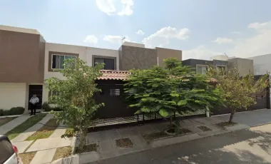 CASA EN RESIDENCIAL SANTA FE, QUERETARO. REMATE ADJUDICADO