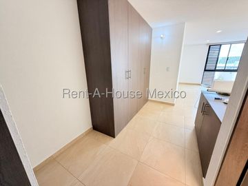 Departamento Dúplex en Renta en Altos de Juriquilla | 2 Recámaras con Baño Privado, terraza, sala de TV o Estudio y excelentes Amenidades