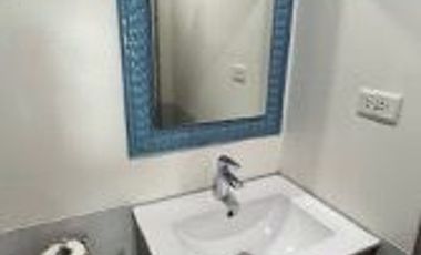 Modern 1BR Condo with Parking for Lease in Capitol Commons - RR1221