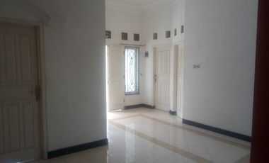 DIJUAL RUMAH Darmo Baru Barat