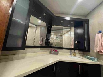 Venta o Renta de Departamento Amoblado, Sector República del Salvador, Quito, Ecuador