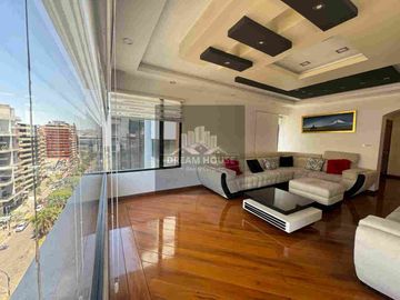 Venta o Renta de Departamento Amoblado, Sector República del Salvador, Quito, Ecuador