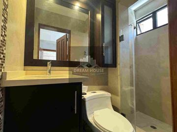 Venta o Renta de Departamento Amoblado, Sector República del Salvador, Quito, Ecuador