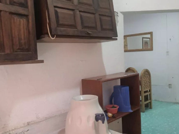 CASA EN GUANAJUATO, MUY AMPLIA, ACABADOS DE LUJO, CUENTA CON TODOS LOS SERVICIOS.