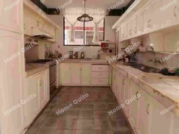 Casa en venta en el Batan de 890 m2