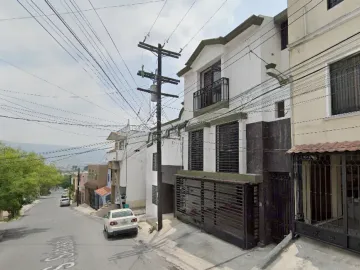 CASA EN CUMBRES PEDREGAL, MONTERREY, NUEVO LEON. REMATE ADJUDICADO