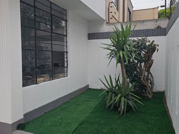 SE VENDE CASA UBICADISIMA EN SANTIAGO DE SURCO