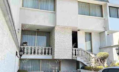 VENTA CASA CTO. JURISTAS, SATÉLITE