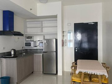 FOR SALE OR RENT: BURBANK BY THE LEVELS
