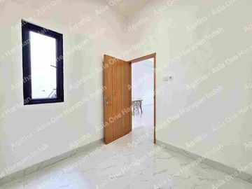 Rumah bangunan baru di Kota Harapan Indah, Bekasi