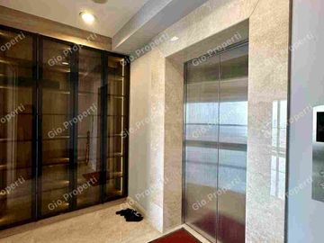 APARTEMEN THE PEAK RESIDENCE PRIVATE LIFT BEST VIEW
