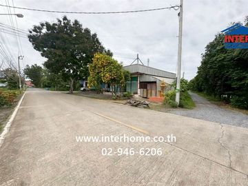 Land and building on 1 rai 100 sq.wa. Located on Ban Kluay-Sai Noi Road, near Wat Masong and Masong Mitraphap School No. 55, adjacent to the canal roa