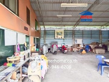 Land and building on 1 rai 100 sq.wa. Located on Ban Kluay-Sai Noi Road, near Wat Masong and Masong Mitraphap School No. 55, adjacent to the canal roa