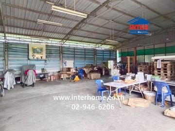 Land and building on 1 rai 100 sq.wa. Located on Ban Kluay-Sai Noi Road, near Wat Masong and Masong Mitraphap School No. 55, adjacent to the canal roa