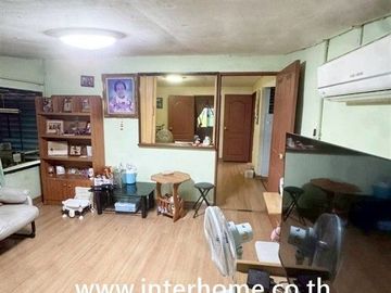 Land and building on 1 rai 100 sq.wa. Located on Ban Kluay-Sai Noi Road, near Wat Masong and Masong Mitraphap School No. 55, adjacent to the canal roa