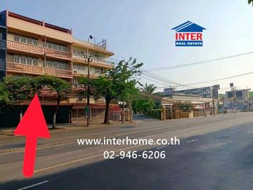 4.5-story commercial building, 87 sq.wah. Located near The Mall Bangkapi, between Soi Ramkhamhaeng 64/3 and 66, Ramkhamhaeng Road and Srinakarin Road,