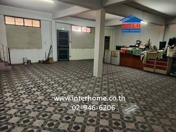 4.5-story commercial building, 87 sq.wah. Located near The Mall Bangkapi, between Soi Ramkhamhaeng 64/3 and 66, Ramkhamhaeng Road and Srinakarin Road,
