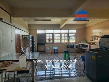 4.5-story commercial building, 87 sq.wah. Located near The Mall Bangkapi, between Soi Ramkhamhaeng 64/3 and 66, Ramkhamhaeng Road and Srinakarin Road,