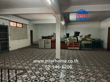 4.5-story commercial building, 87 sq.wah. Located near The Mall Bangkapi, between Soi Ramkhamhaeng 64/3 and 66, Ramkhamhaeng Road and Srinakarin Road,