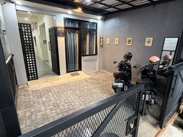 RUMAH KOST 19 KAMAR DAN 1 RUMAH INDUK DEKAT KAMPUS KOTA MALANG FULL PENGHUNI AUTO PILOT SEGITIGA EMAS JUAL CEPAT KOS BUTUH UANG BU
