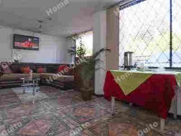 Hotel en venta a una cuadra del Colegio de America en El Inca