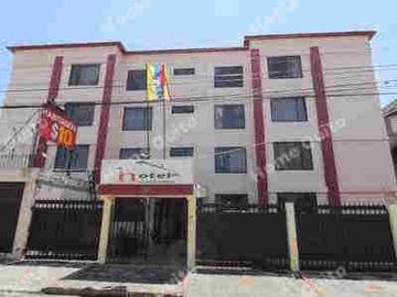 Hotel en venta a una cuadra del Colegio de America en El Inca