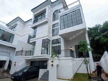 5Menit Ke Transmart Cilandak, Rumah 4Lantai Tanah Besar Akses Strategis