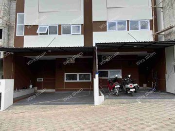 Siap Huni Hanya 1Unit Dekat Toll Limo dan Dekat Ke Jaksel