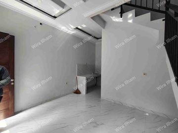 2,5Lantai Hunian Modern Minimalis di Jakarta Selatan under 1M