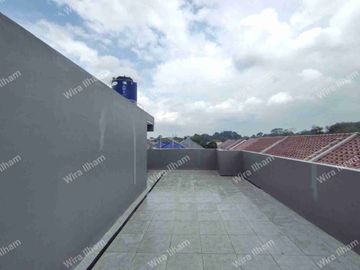 2,5Lantai Hunian Modern Minimalis di Jakarta Selatan under 1M