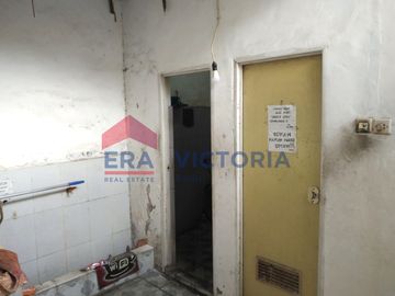 Rumah + Ruang Usaha Mojoroto Kota Kediri Pinggir Jalan Besar Dekat Dengan Klinik Kesehatan, Terminal dan Lingkungan Sekolah