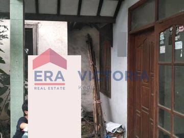Rumah + Ruang Usaha Mojoroto Kota Kediri Pinggir Jalan Besar Dekat Dengan Klinik Kesehatan, Terminal dan Lingkungan Sekolah