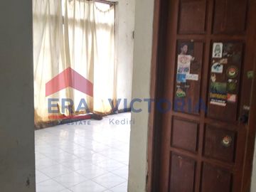 Rumah + Ruang Usaha Mojoroto Kota Kediri Pinggir Jalan Besar Dekat Dengan Klinik Kesehatan, Terminal dan Lingkungan Sekolah