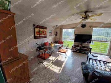 VENTA CASA COL. MARAVILLAS, EN UN NIVEL. 
PRIVADA CERRADA CON PORTÓN ELÉCTRICO.