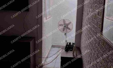 VENTA CASA COL. MARAVILLAS, EN UN NIVEL. 
PRIVADA CERRADA CON PORTÓN ELÉCTRICO.