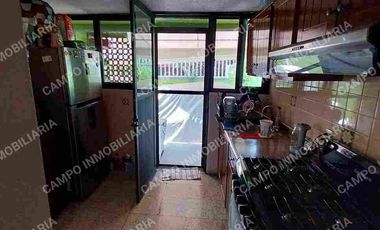 VENTA CASA COL. MARAVILLAS, EN UN NIVEL. 
PRIVADA CERRADA CON PORTÓN ELÉCTRICO.
