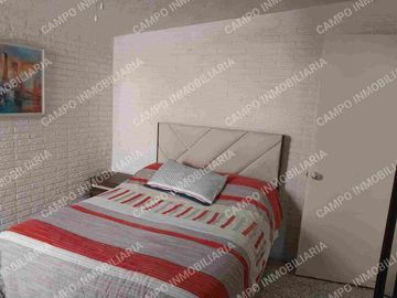 VENTA CASA COL. MARAVILLAS, EN UN NIVEL. 
PRIVADA CERRADA CON PORTÓN ELÉCTRICO.